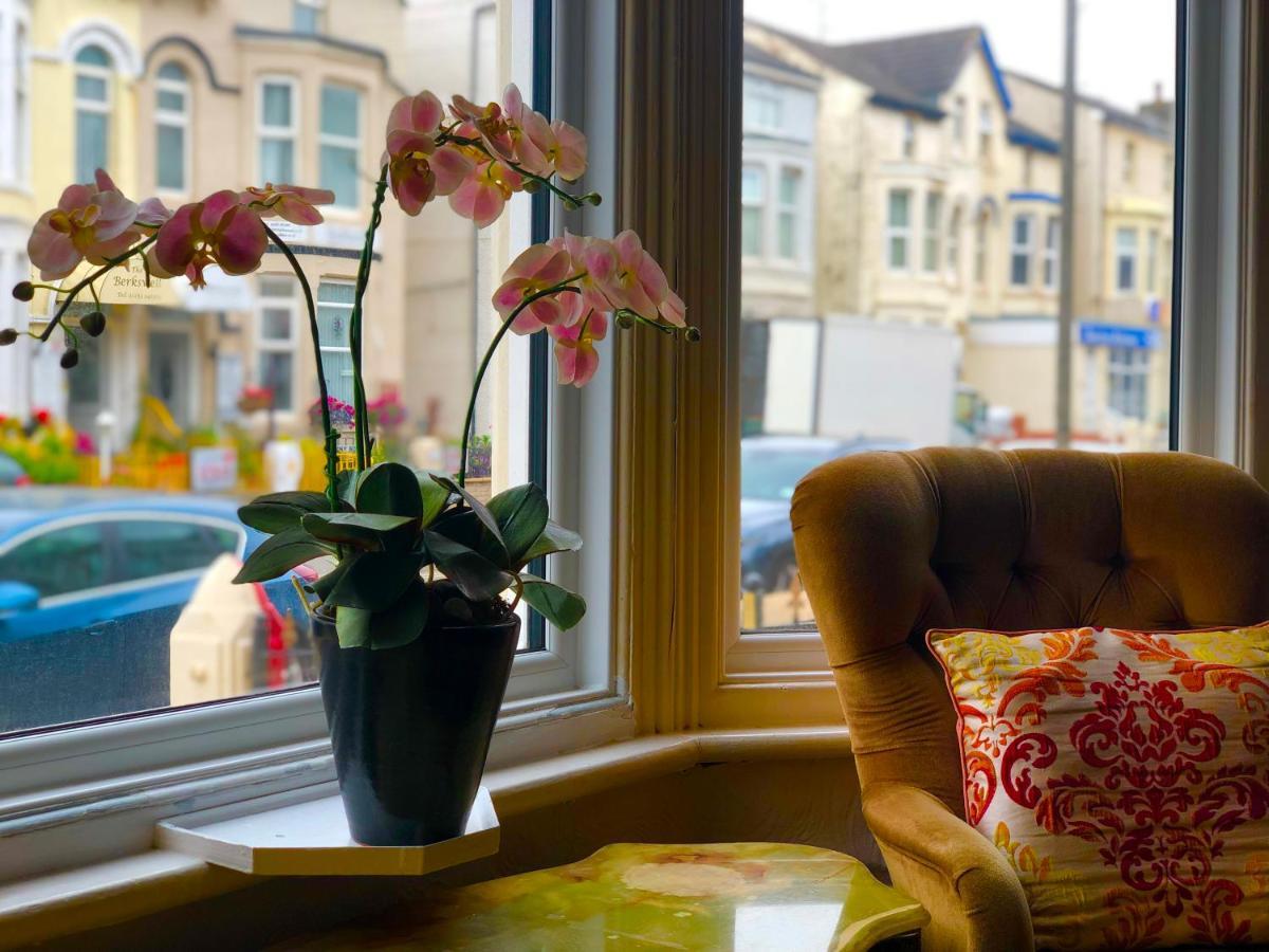 Myroomz Tudor Rose Original Guest house Blackpool