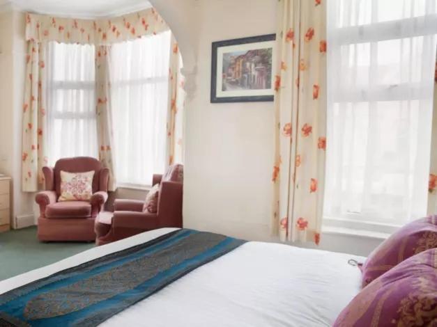 Guest house Myroomz Tudor Rose Original 3*